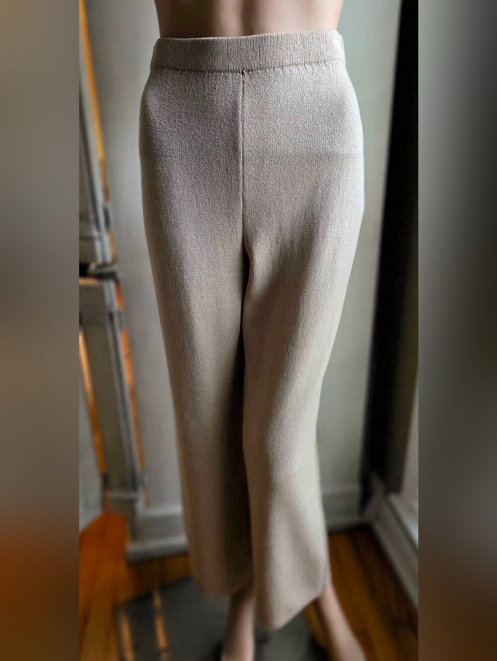 NWT St. John Collection Classic Beige Wool Rayon Knit Pants — Size 2